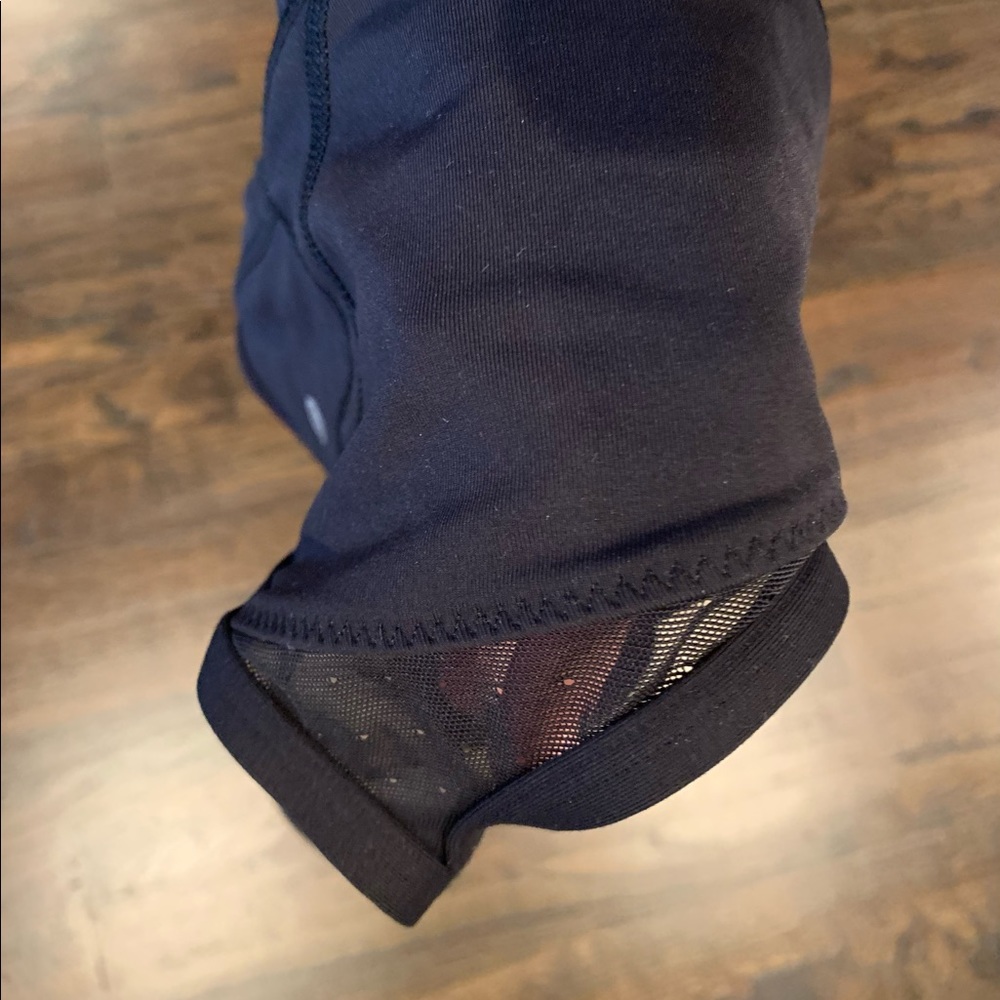 Lululemon sports bra - Picture 3 of 3